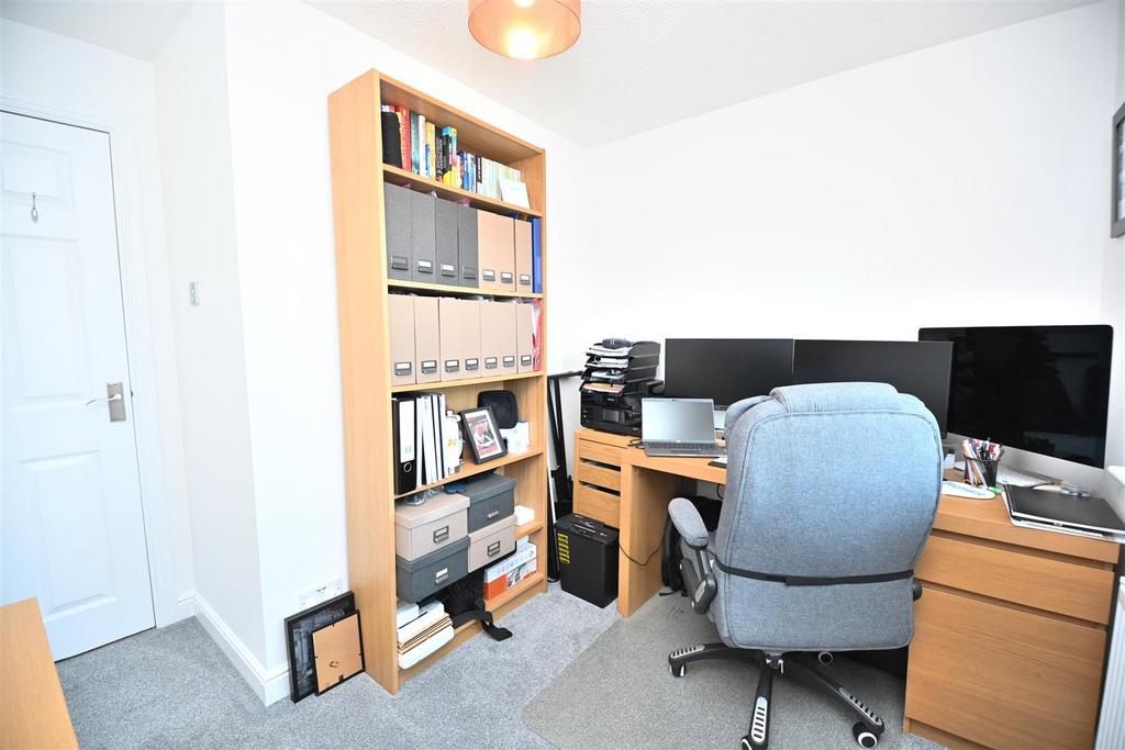 20 Farleigh Close Bedroom 4 (2).JPG