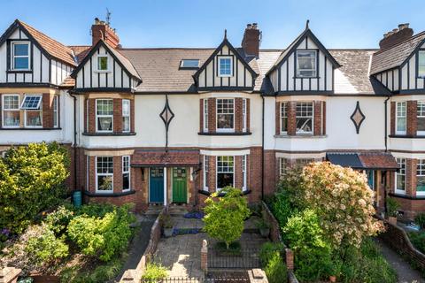 4 bedroom terraced house for sale