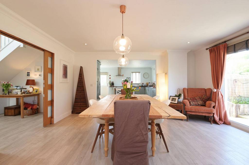 MFL1244692 921.jpg