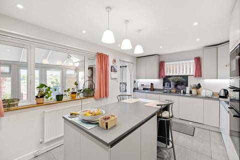 4 bedroom detached house for sale, St Vincent Road, St Margarets-At-Cliffe, Dover, CT15