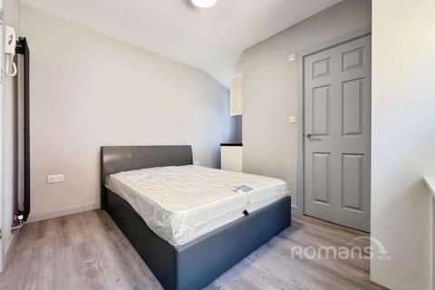 undefined, Kings Road, Fleet, Hampshire, GU51