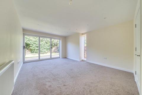19b Combe Road, Stonesfield, Witney, OX29 8QD