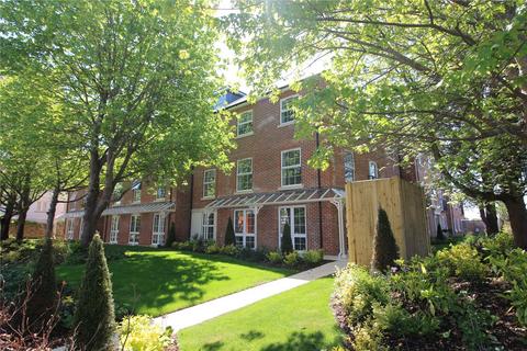 1 bedroom apartment for sale, Clinton Lodge, Queen Elizabeth Avenue, Lymington, Hampshire, SO41