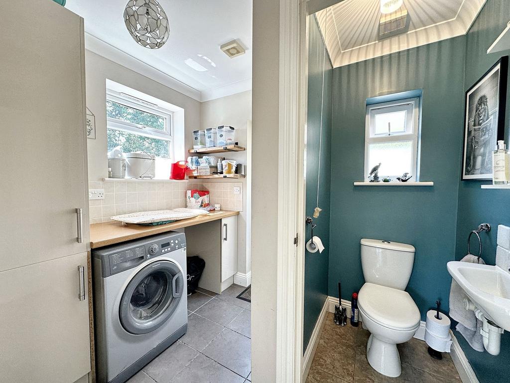 Utility Room/WC