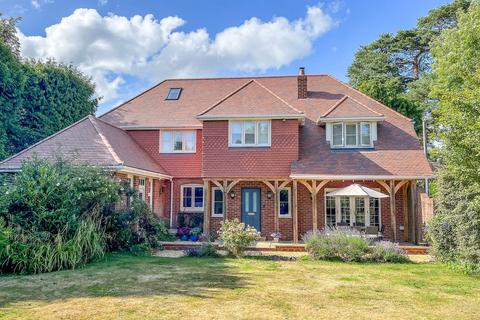 Miranda Lodge Broadlands Road, Brockenhurst, SO42 7SX