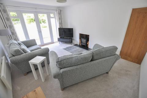 2 bedroom bungalow for sale, The Vineries, Wimborne, BH21