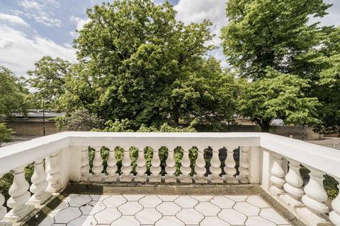 1 bedroom flat for sale, Kew Road, Kew TW9