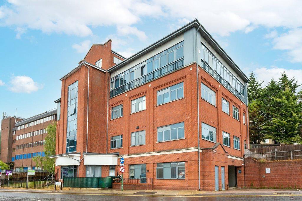 Wolsey Road, Hemel Hempstead, HP2 1 bed flat - £1,150 pcm (£265 pw)