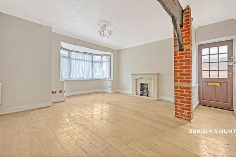 2 bedroom detached bungalow for sale, Walden Way, Hornchurch, RM11