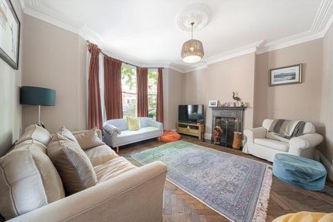 1 Norman Avenue, Twickenham, TW1 2LY