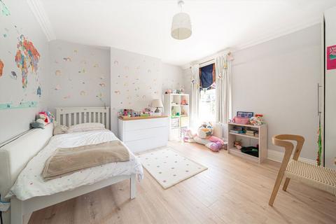 1 Norman Avenue, Twickenham, TW1 2LY