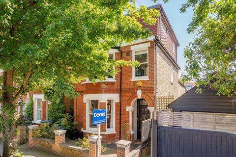 1 Norman Avenue, Twickenham, TW1 2LY