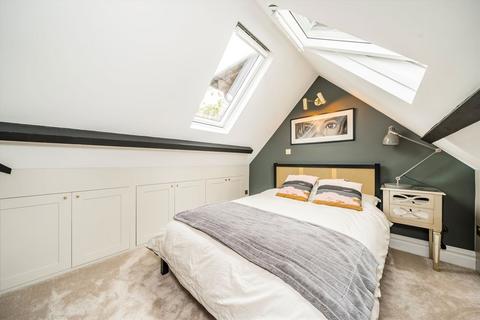 54a Mostyn Road, London, SW19 3LN