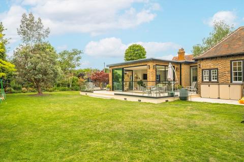 54a Mostyn Road, London, SW19 3LN