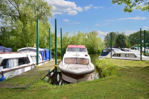 5 bedroom detached house for sale, Strensham, Worcestershire