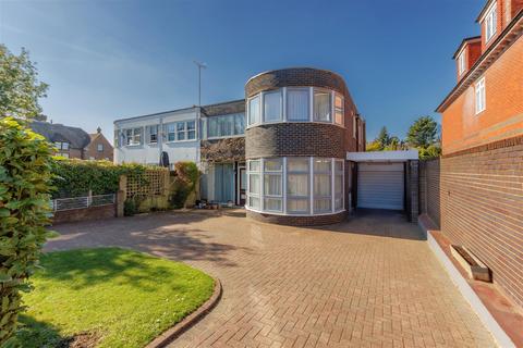 4 bedroom house for sale, View Road, Highgate, London, N6