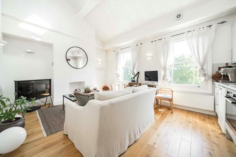 1 bedroom flat to rent, Lausanne Road, London SE15