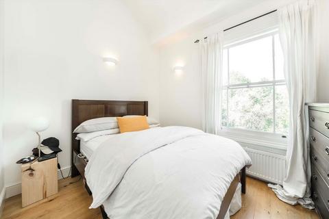 1 bedroom flat to rent, Lausanne Road, London SE15