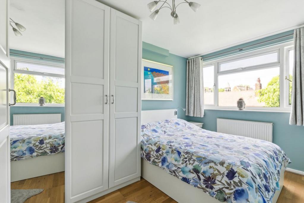 Apartment in London - View 5