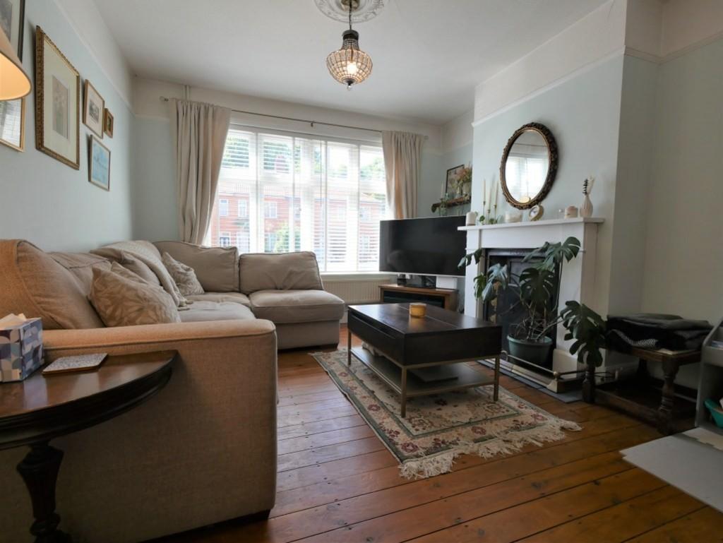 Sitting and family room1