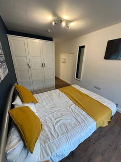 1 bedroom in a house share to rent, 143 Brompton Street, Oldham