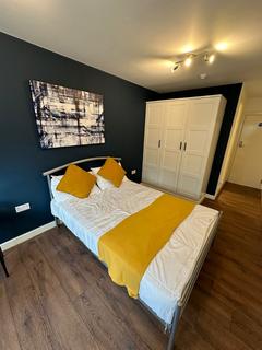 1 bedroom in a house share to rent, 143 Brompton Street, Oldham