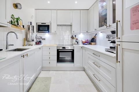 2 bedroom apartment for sale, Moore House, Cassilis Road, London, E14