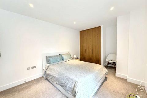 1 bedroom flat for sale, 4 Gullivers Walk, Surrey Quays, London