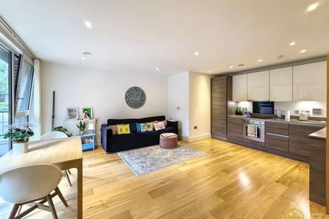 undefined, 4 Gullivers Walk, Surrey Quays, London