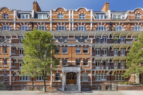 4 bedroom flat for sale, Drayton Gardens, London SW10