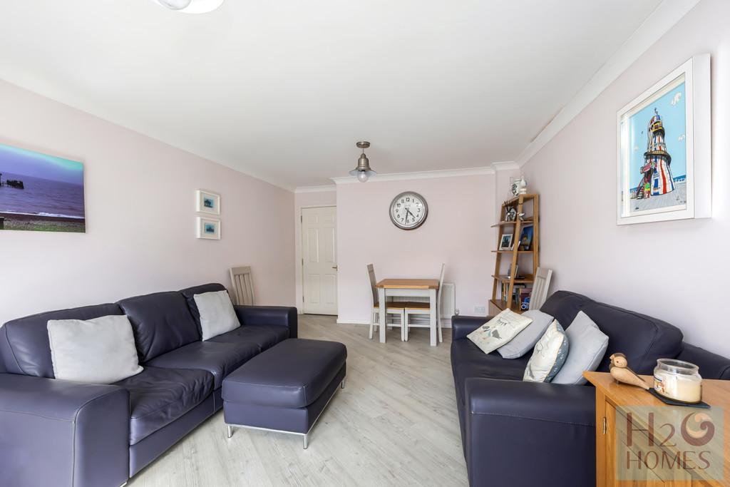 Collingwood Court, 13-007