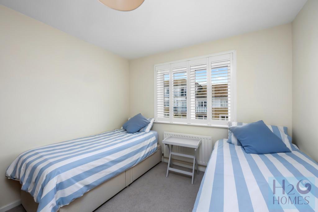 Collingwood Court, 13-002