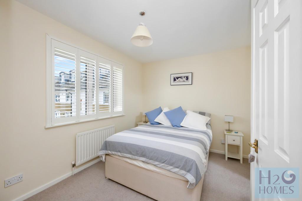 Collingwood Court, 13-010