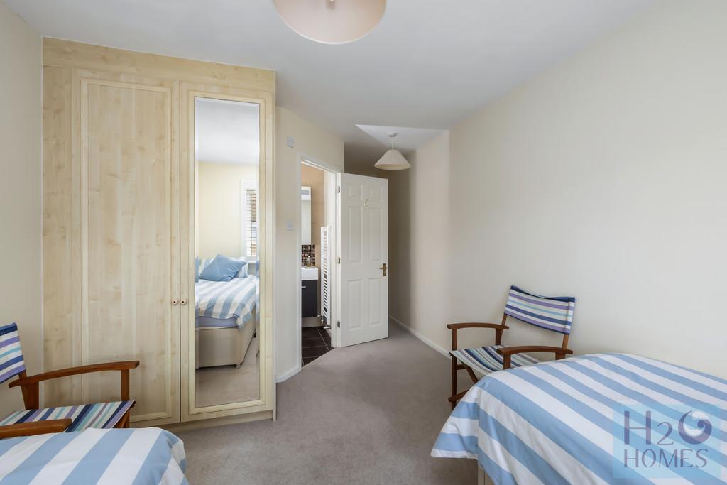 Collingwood Court, 13-003