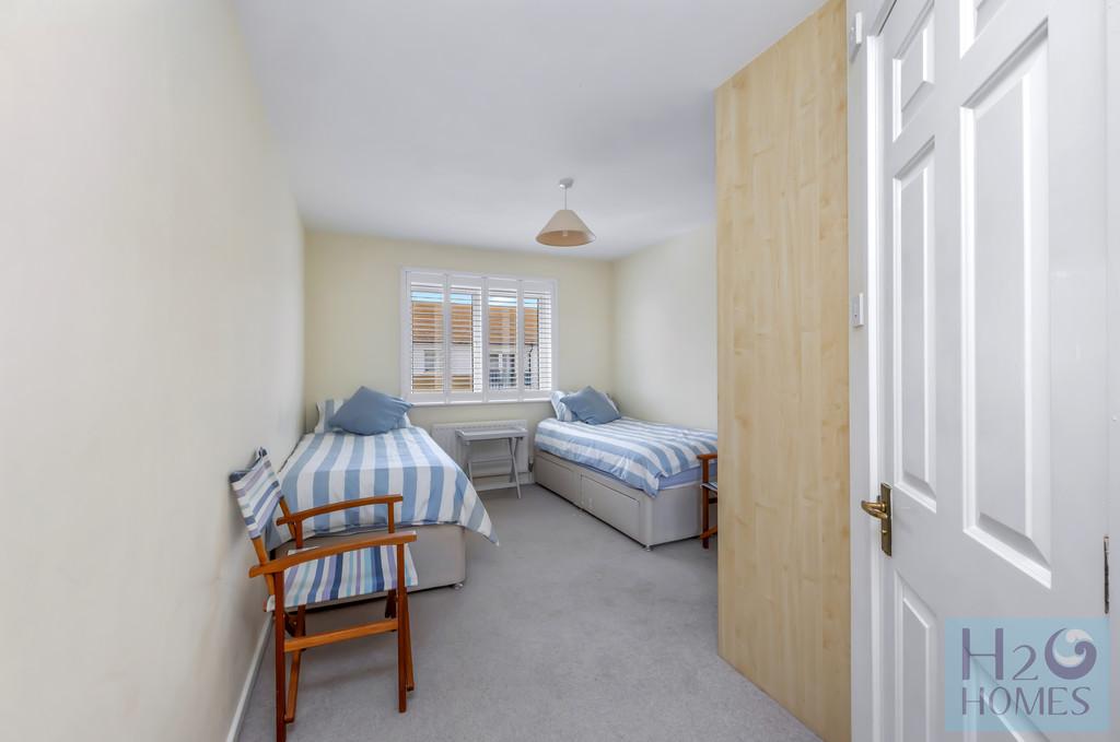 Collingwood Court, 13-001