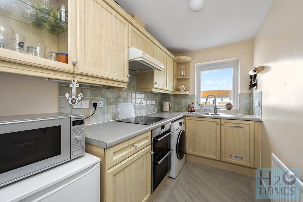 Collingwood Court, 13-008