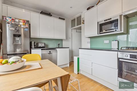 2 bedroom flat for sale, High Road, London NW2