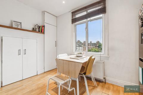 2 bedroom flat for sale, High Road, London NW2
