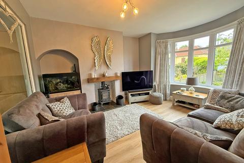3 bedroom semi-detached house for sale, Briardene Avenue, Scarborough YO12