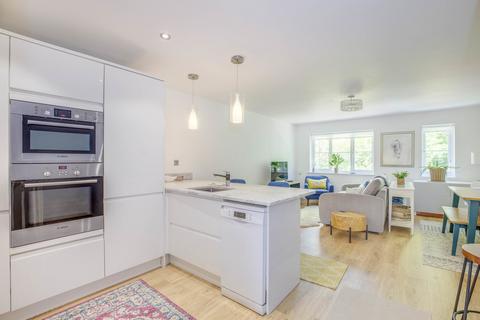 16 Derwent Close, Amersham, HP7 9PG