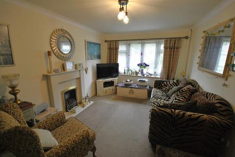 2 bedroom semi-detached bungalow for sale, Saffron Close, Doncaster DN11