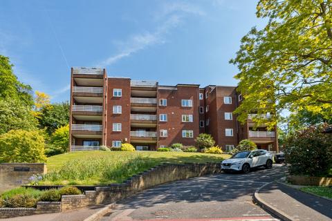 24 Forest Close, Chislehurst, BR7 5QS