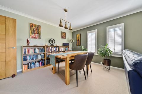 24 Forest Close, Chislehurst, BR7 5QS