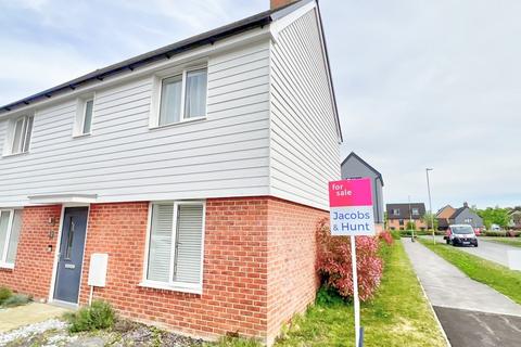 3 bedroom detached house for sale, Douglas Drive, Bordon GU35