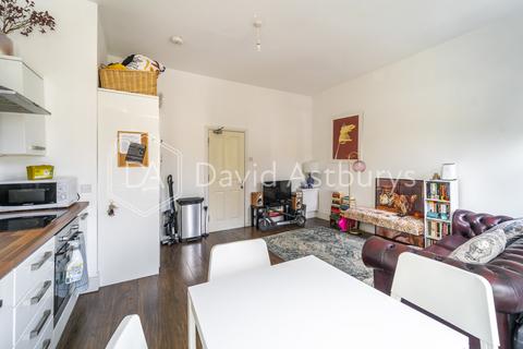 1 bedroom apartment to rent, Ossian Road, Couch End, London