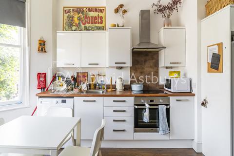 1 bedroom apartment to rent, Ossian Road, Couch End, London