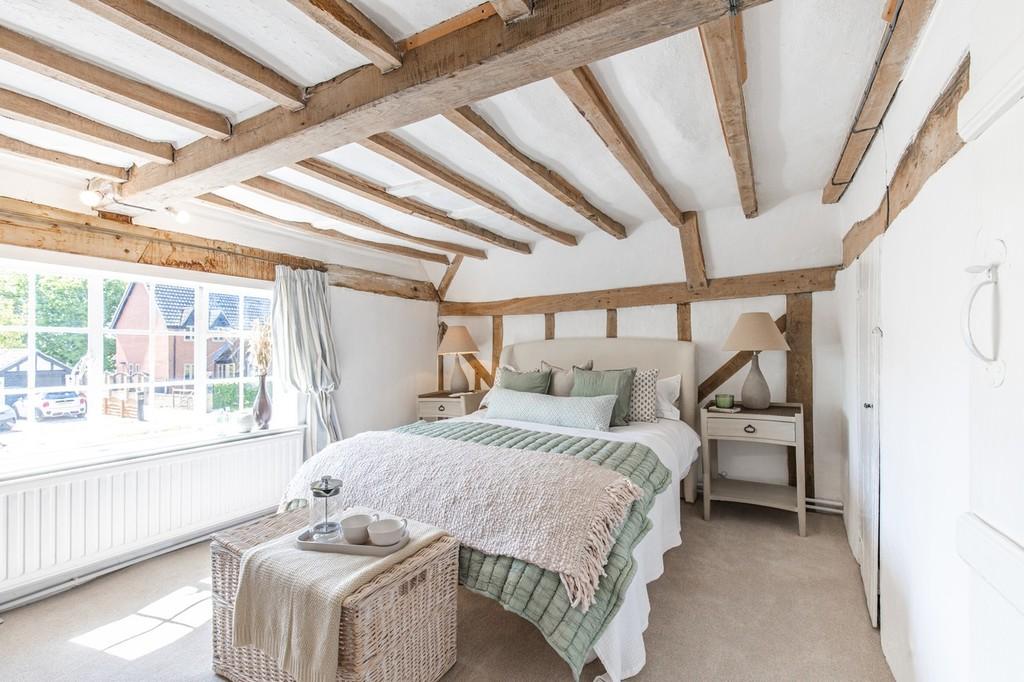 White Cottage House -6