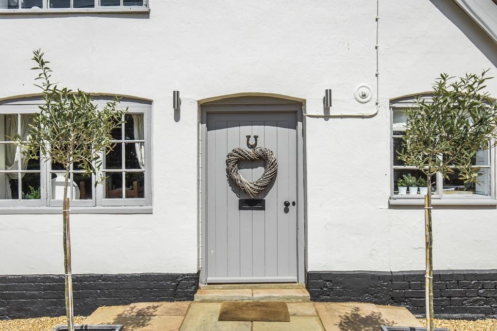 White Cottage House -82