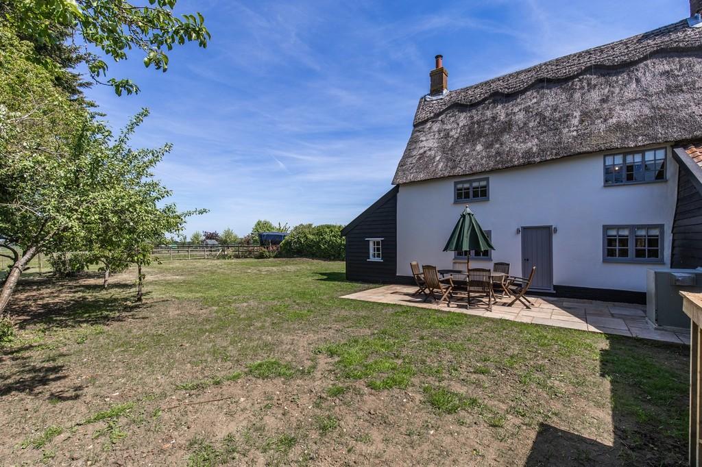 White Cottage House -84