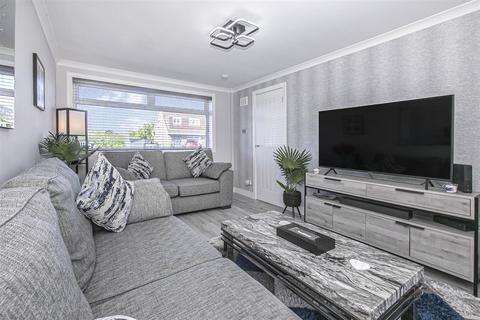 155 Duddingston Drive, Kirkcaldy, KY2 6XQ